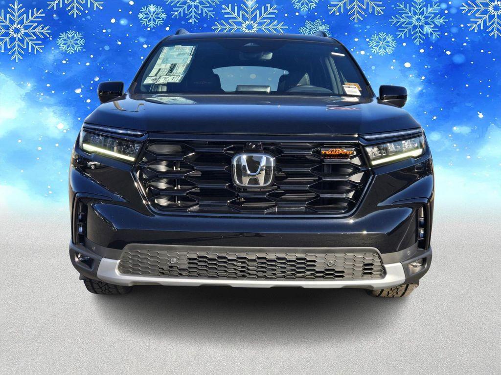 new 2025 Honda Pilot car, priced at $45,296