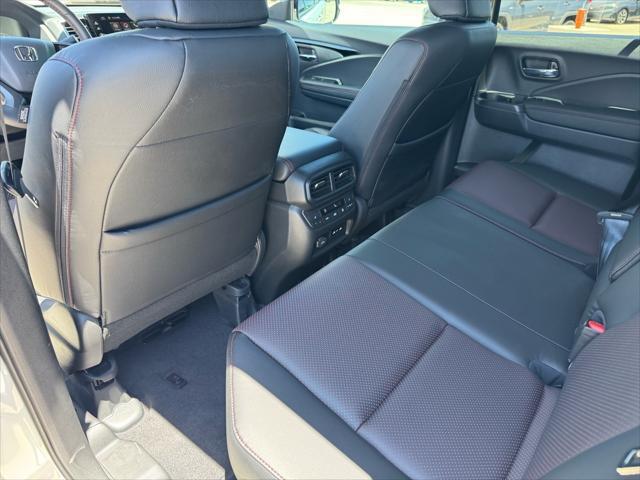 new 2025 Honda Ridgeline car, priced at $43,952