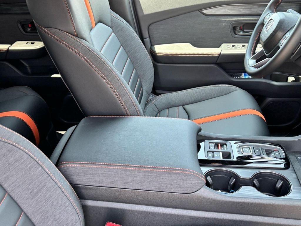 new 2026 Honda Passport car, priced at $51,555