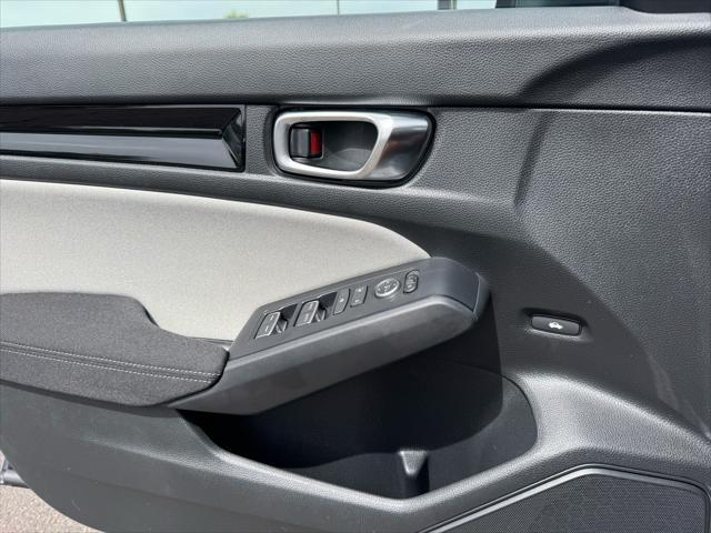 new 2025 Honda Civic Hybrid car, priced at $29,015