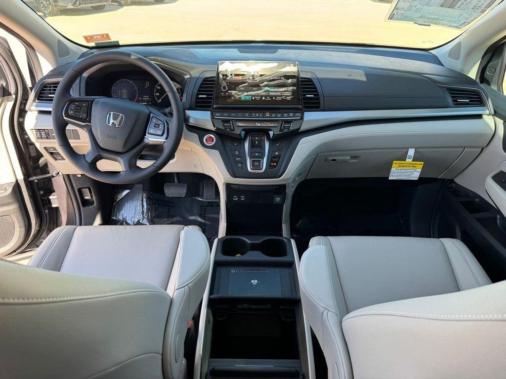 new 2026 Honda Odyssey car, priced at $42,038