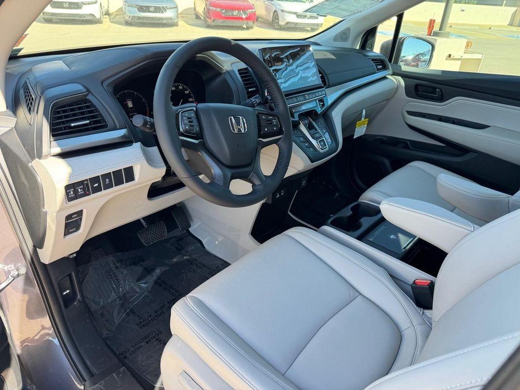 new 2026 Honda Odyssey car, priced at $42,038
