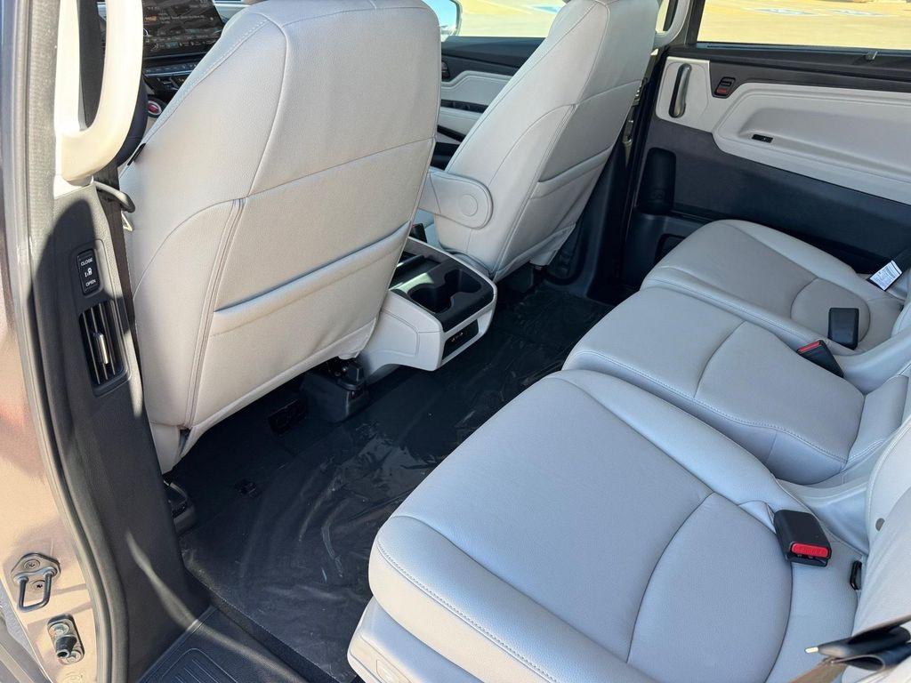 new 2026 Honda Odyssey car, priced at $42,038