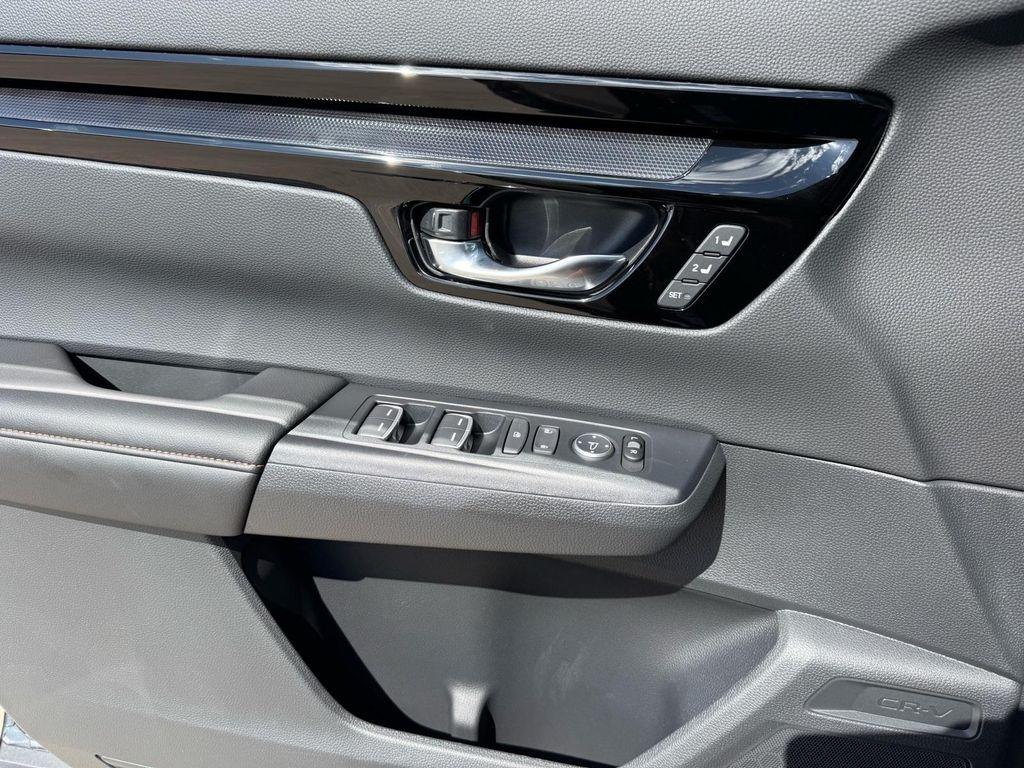 new 2026 Honda CR-V Hybrid car, priced at $43,645