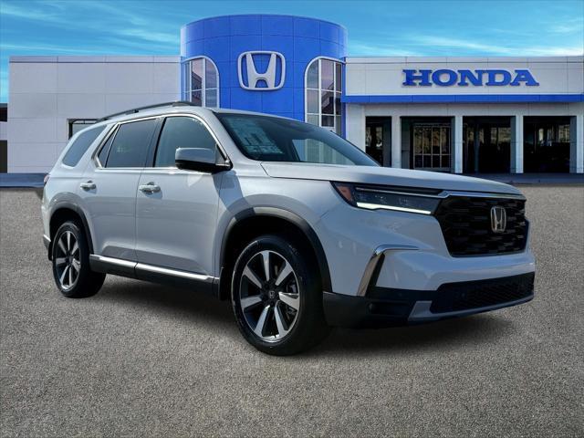 new 2025 Honda Pilot car, priced at $48,115