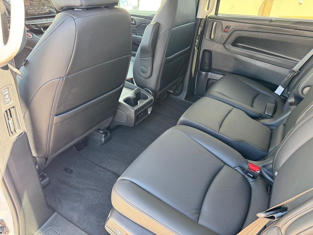 new 2026 Honda Odyssey car, priced at $45,340