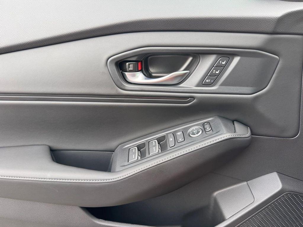 new 2025 Honda Accord Hybrid car, priced at $35,452