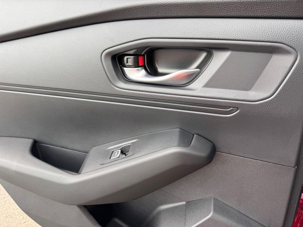 new 2025 Honda Accord Hybrid car, priced at $35,452