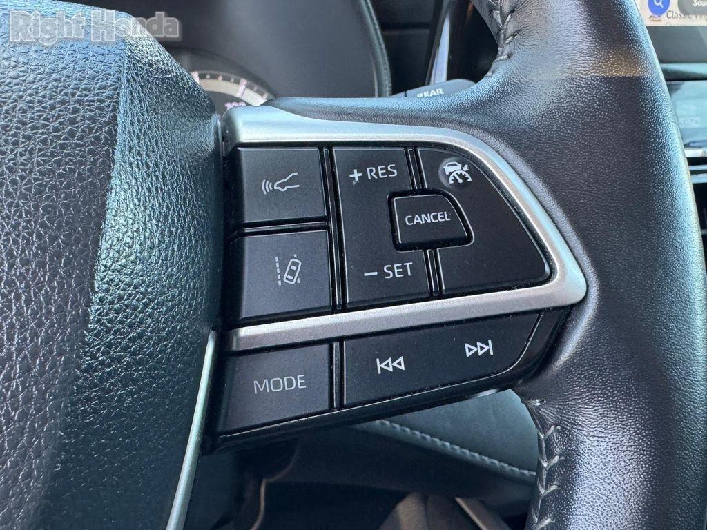 used 2024 Toyota Highlander car, priced at $33,893