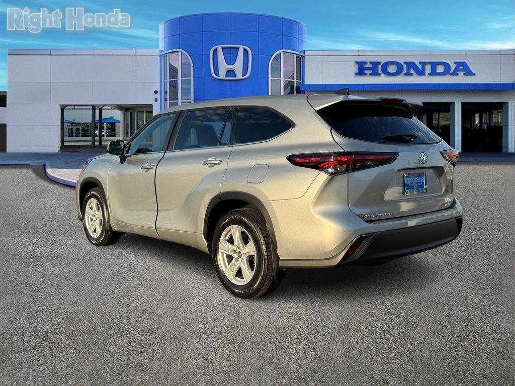 used 2024 Toyota Highlander car, priced at $33,893