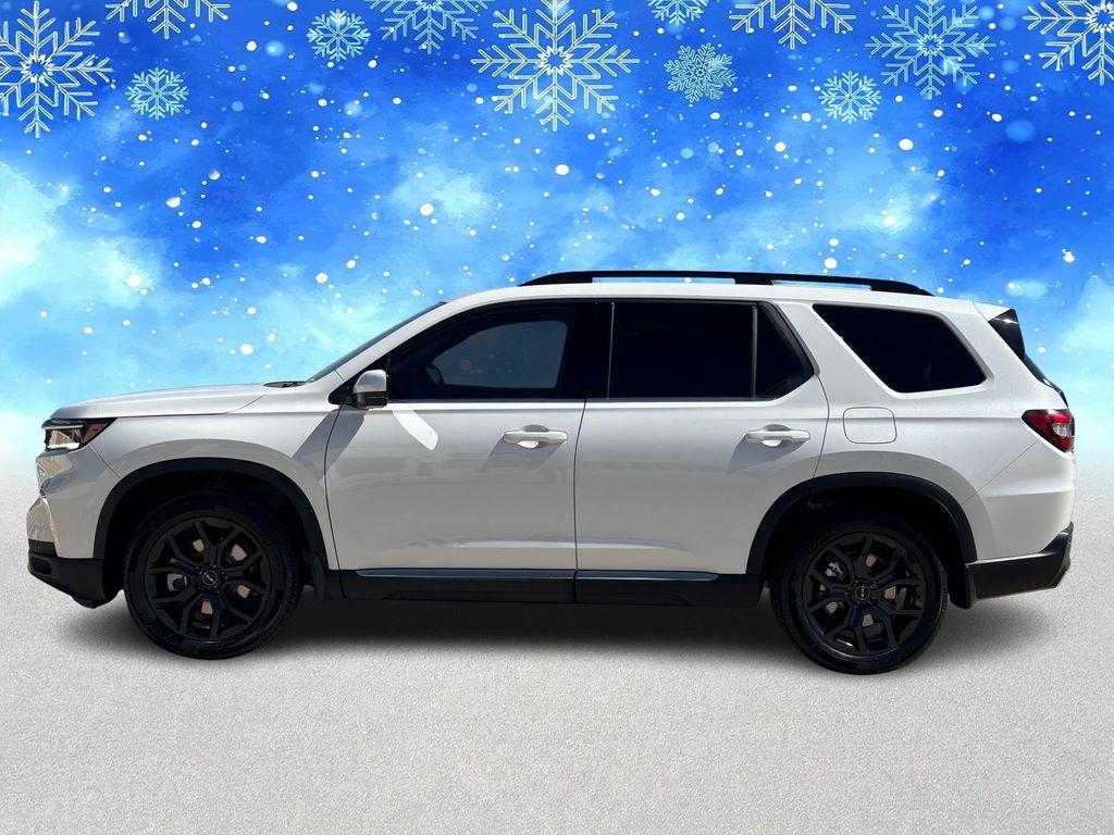 new 2025 Honda Pilot car, priced at $44,666