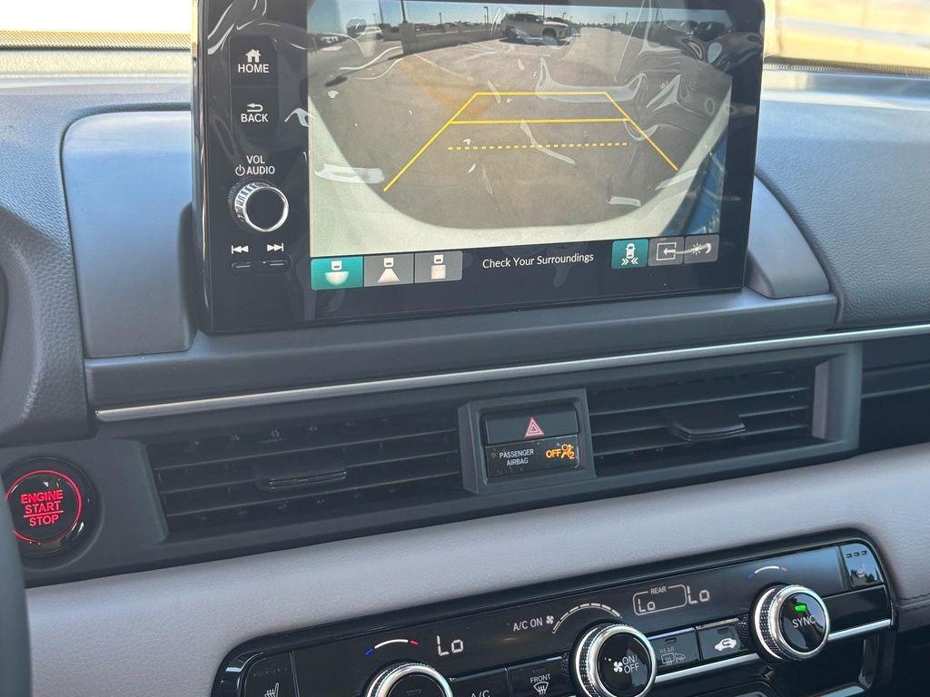 new 2025 Honda Pilot car, priced at $44,666