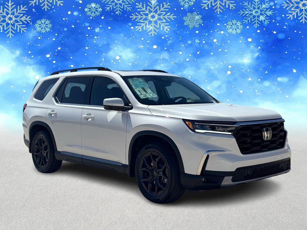 new 2025 Honda Pilot car, priced at $44,666