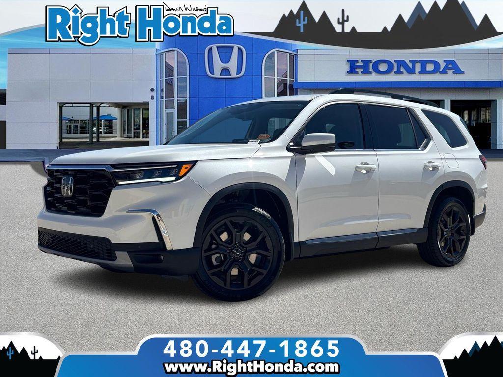 new 2025 Honda Pilot car, priced at $44,666