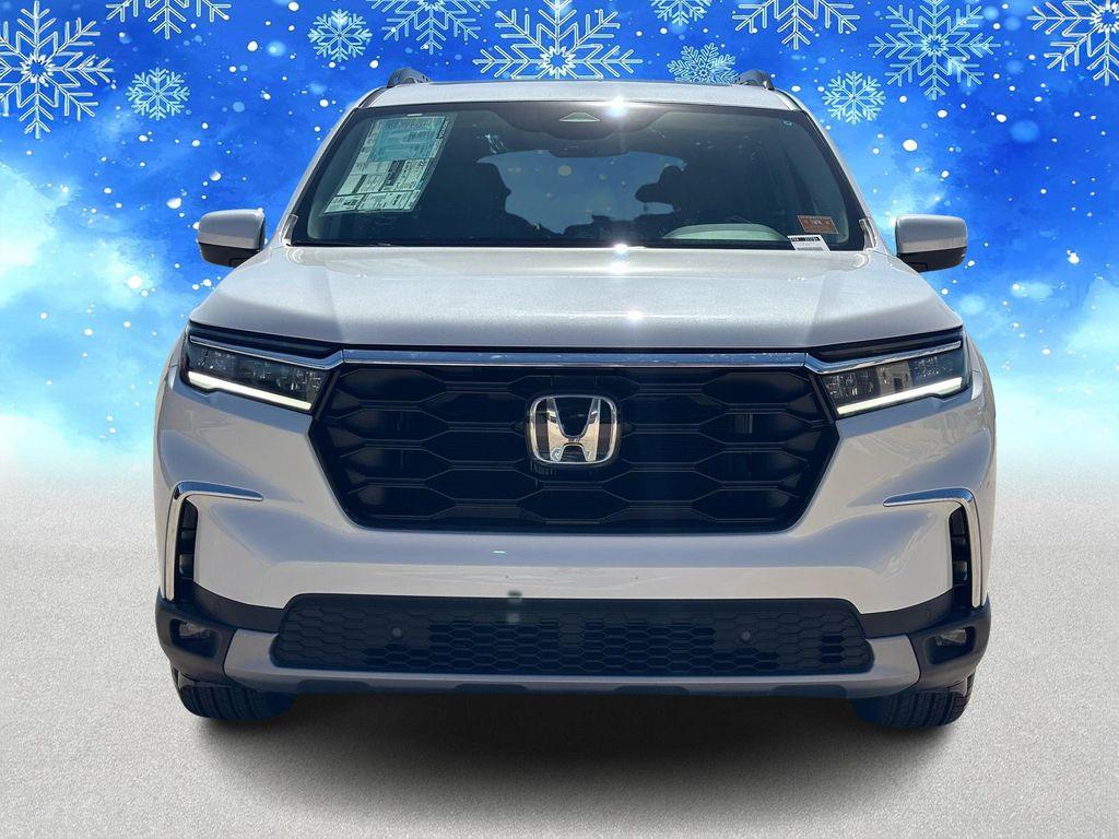 new 2025 Honda Pilot car, priced at $44,666
