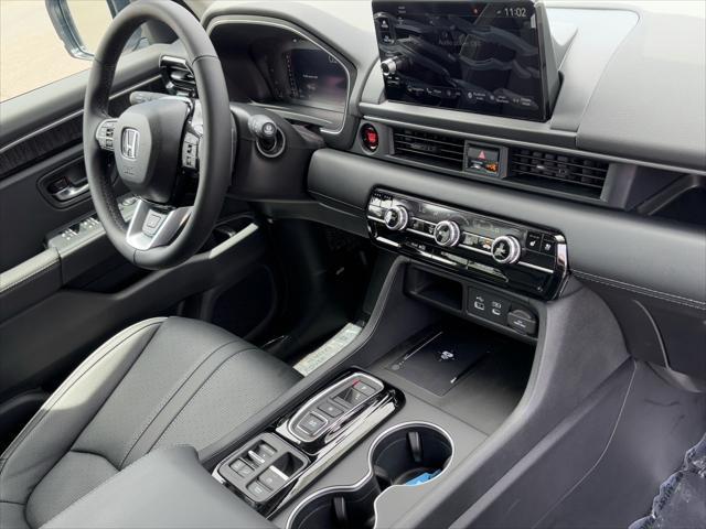new 2025 Honda Pilot car, priced at $51,092
