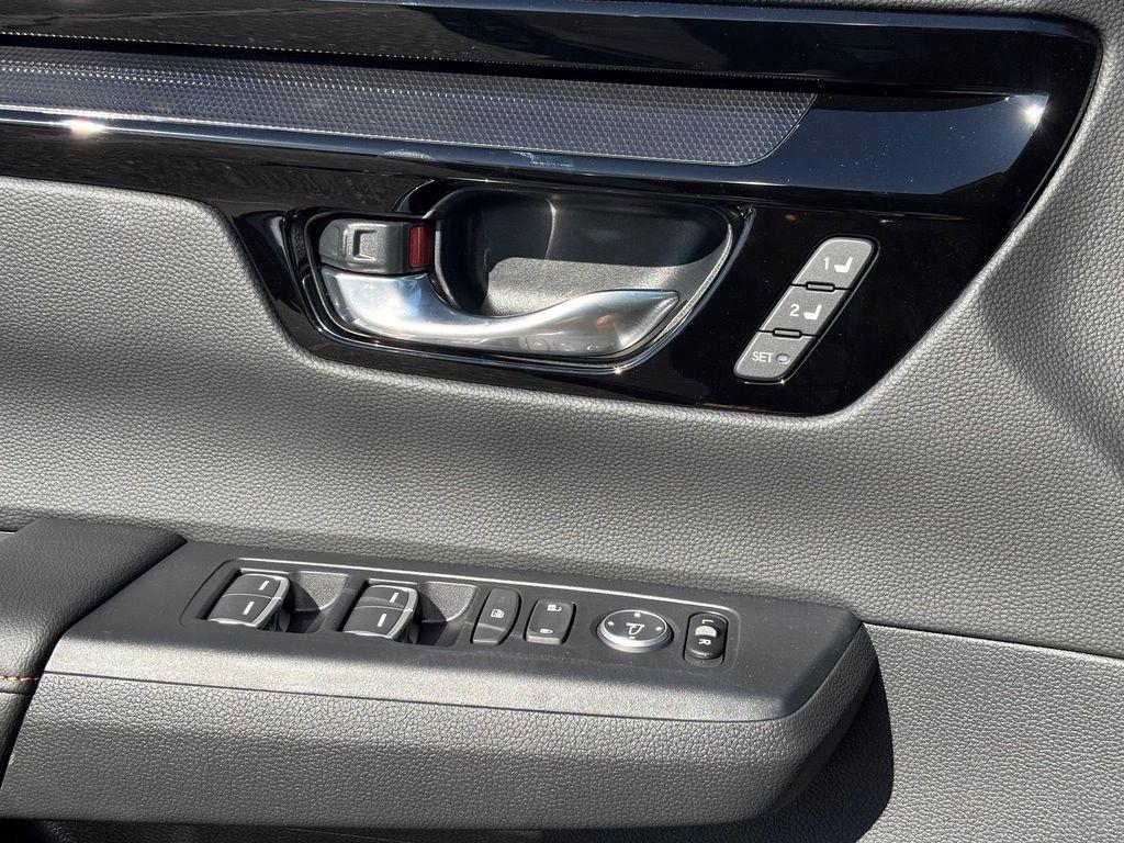 new 2026 Honda CR-V Hybrid car, priced at $41,481