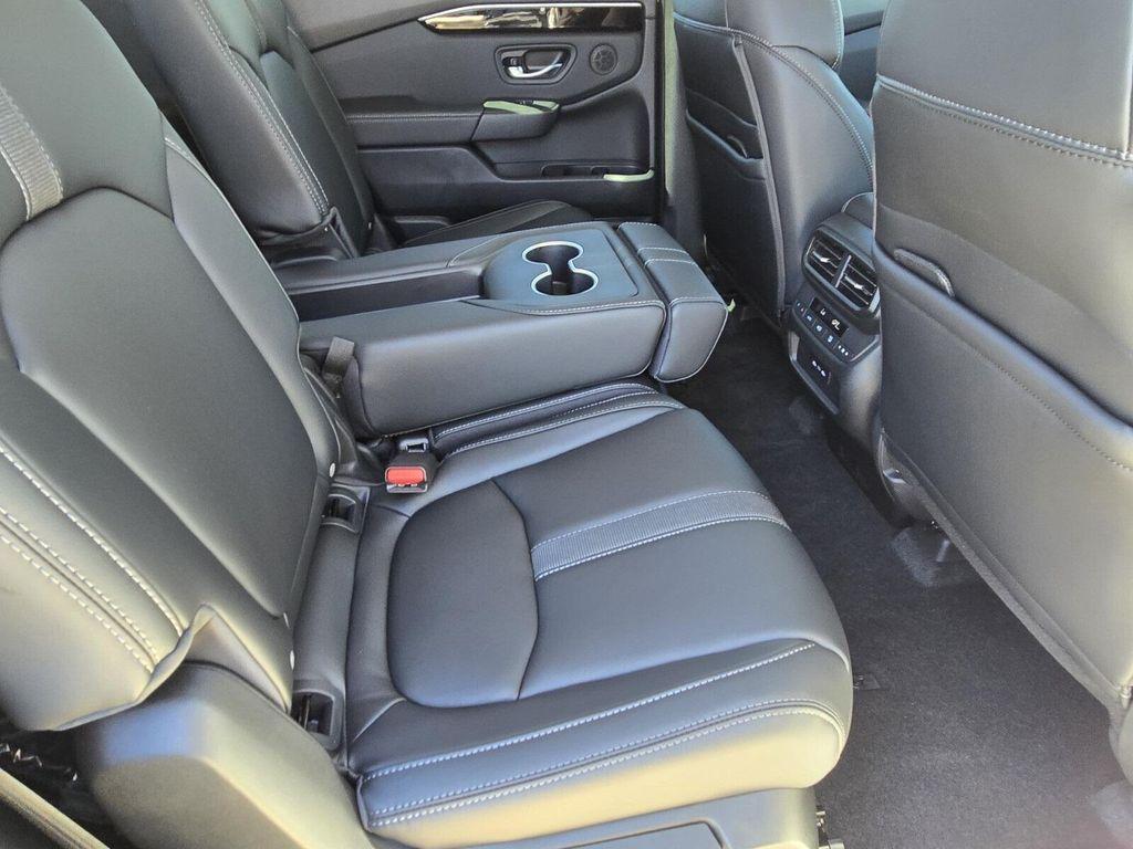 new 2025 Honda Pilot car, priced at $46,623
