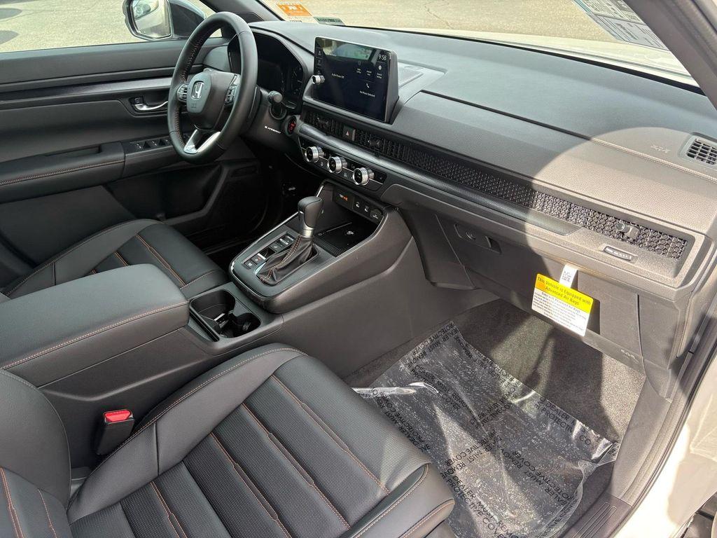 new 2026 Honda CR-V Hybrid car, priced at $40,396
