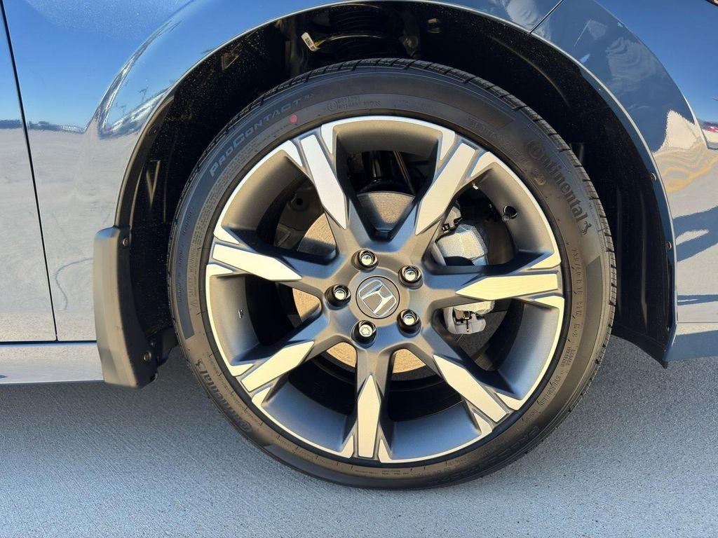 new 2026 Honda Civic Hybrid car, priced at $32,224