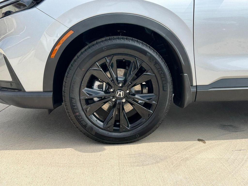 new 2026 Honda CR-V Hybrid car, priced at $41,050