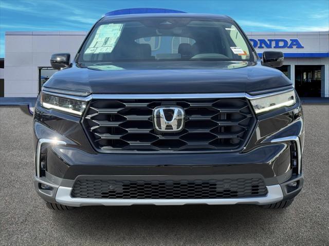 new 2025 Honda Pilot car, priced at $44,651