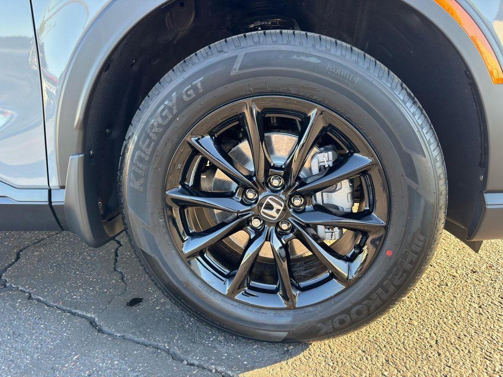 new 2026 Honda CR-V Hybrid car, priced at $40,396