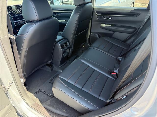 new 2025 Honda CR-V Hybrid car, priced at $38,880