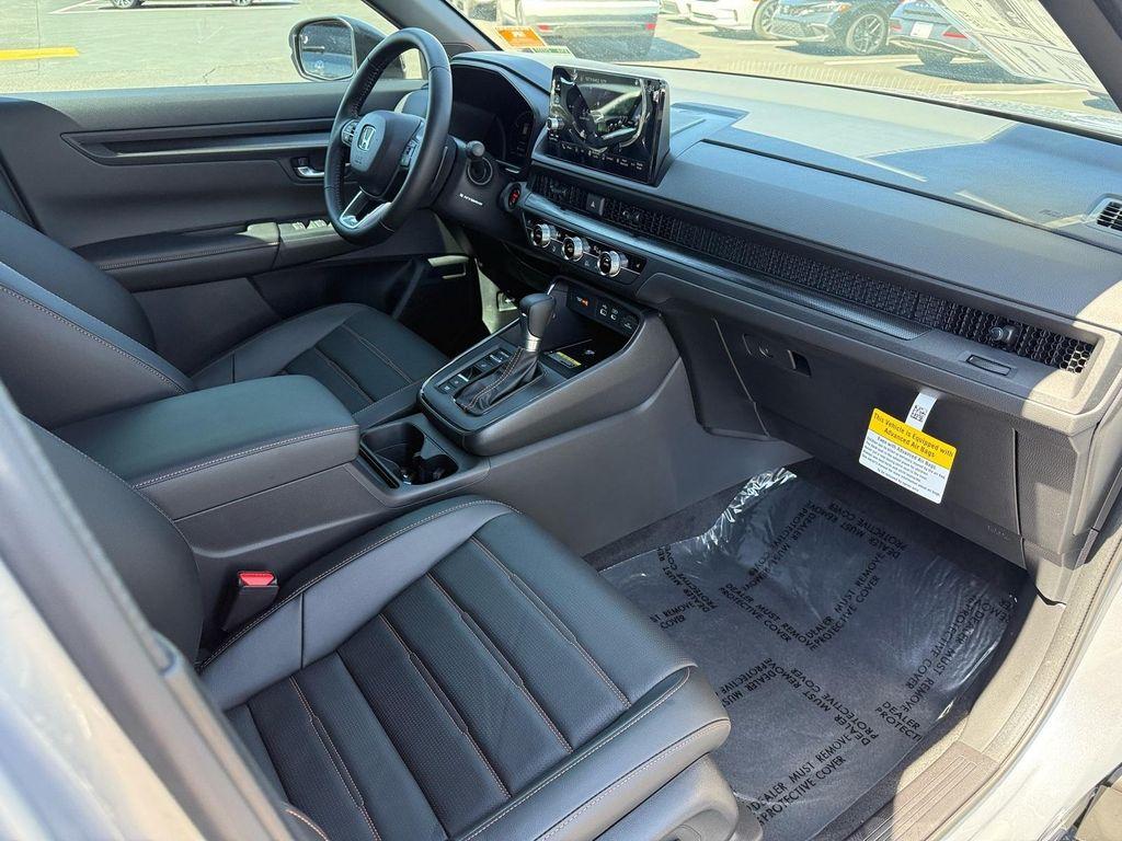 new 2025 Honda CR-V Hybrid car, priced at $38,880