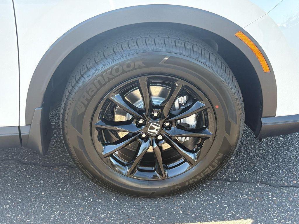 new 2026 Honda CR-V Hybrid car, priced at $40,396