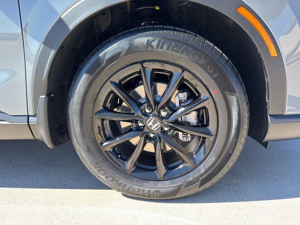 new 2026 Honda CR-V Hybrid car, priced at $40,396