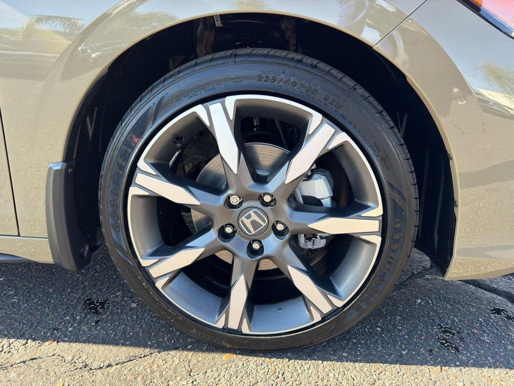 new 2026 Honda Civic Hybrid car, priced at $33,361