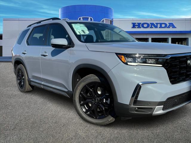 new 2025 Honda Pilot car, priced at $50,843