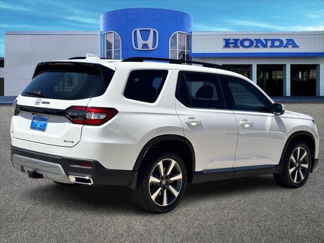 new 2025 Honda Pilot car, priced at $52,674