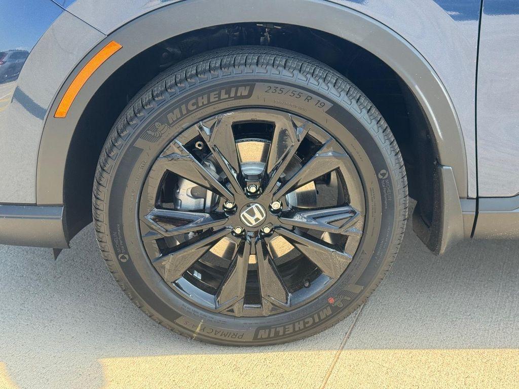 new 2026 Honda CR-V Hybrid car, priced at $41,050