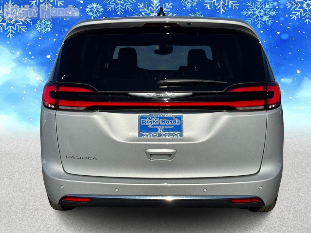 used 2024 Chrysler Pacifica car, priced at $26,626