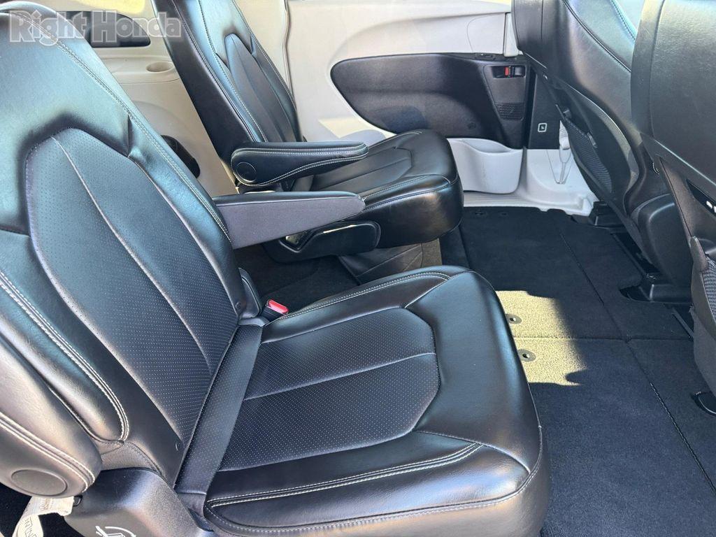 used 2024 Chrysler Pacifica car, priced at $26,626