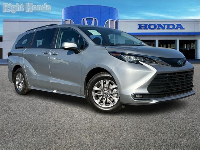 used 2023 Toyota Sienna car, priced at $39,688