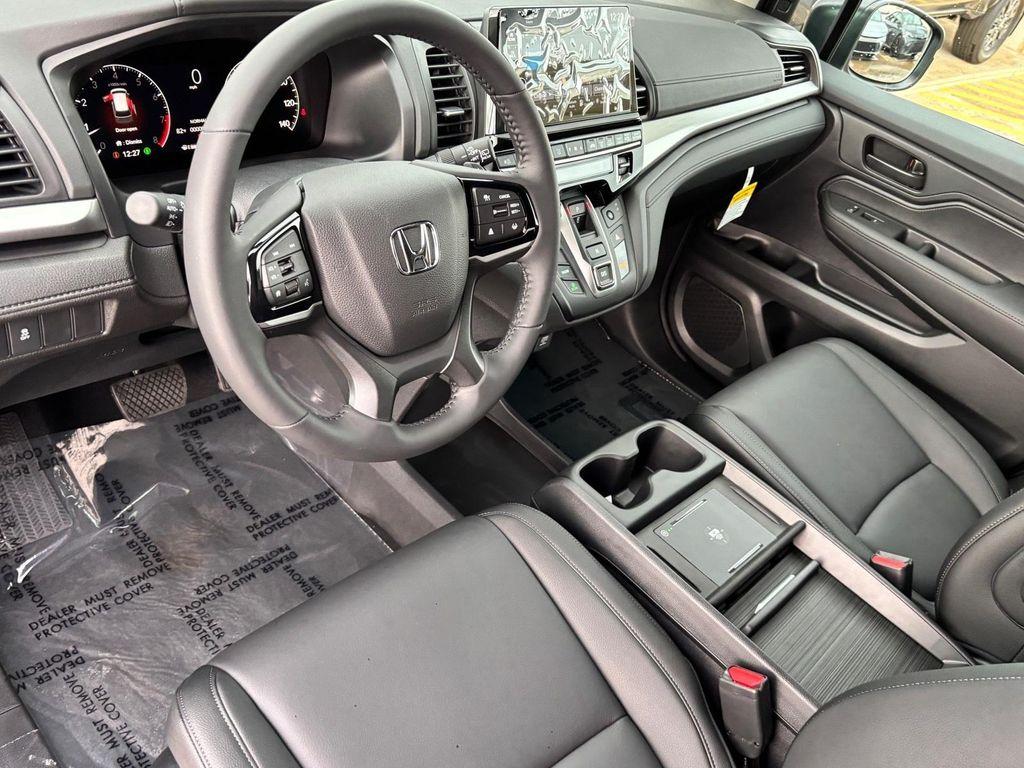 new 2026 Honda Odyssey car, priced at $44,290