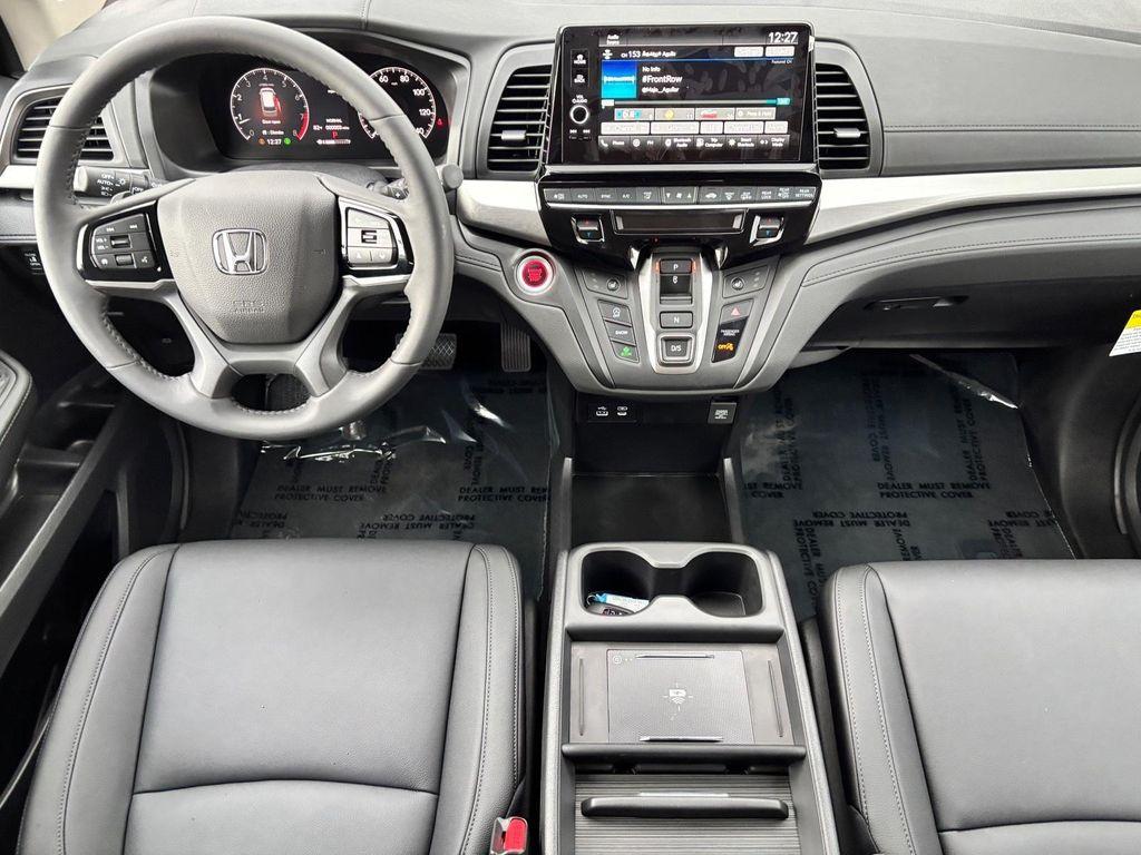 new 2026 Honda Odyssey car, priced at $44,290