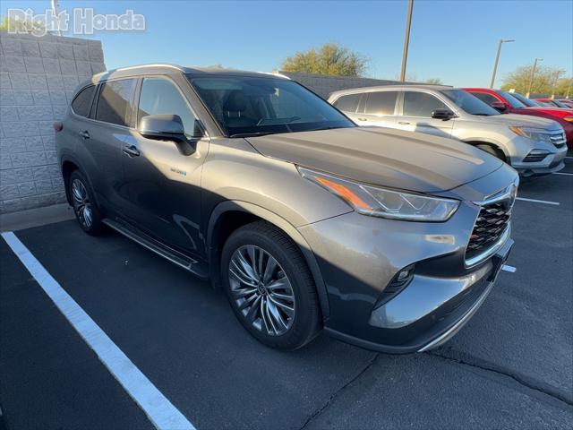 used 2021 Toyota Highlander Hybrid car