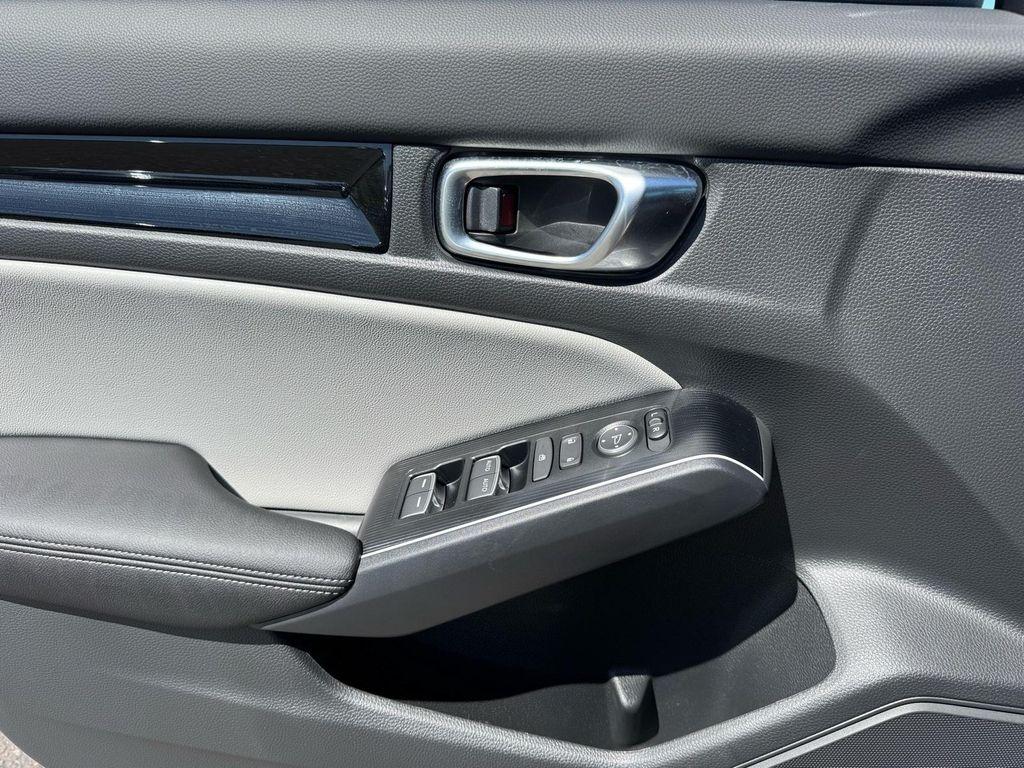 new 2025 Honda Civic Hybrid car, priced at $32,556