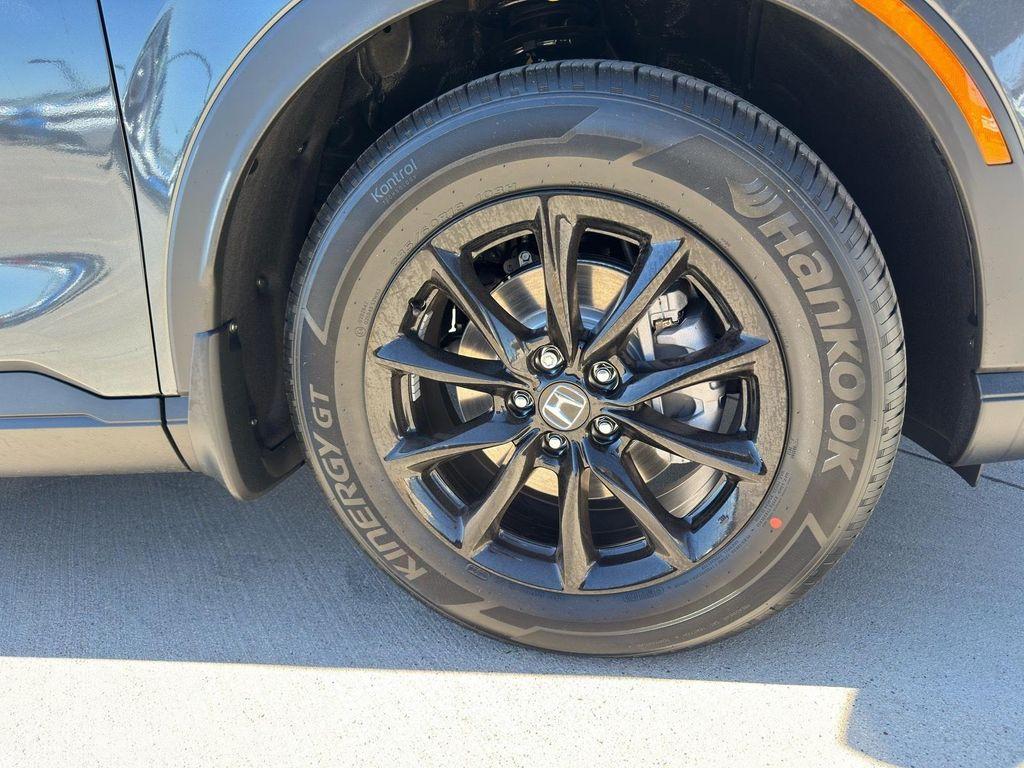 new 2026 Honda CR-V Hybrid car, priced at $38,528