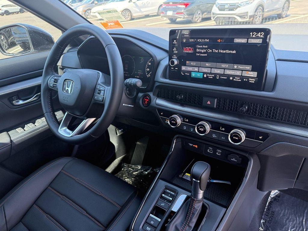 new 2025 Honda CR-V Hybrid car, priced at $38,880
