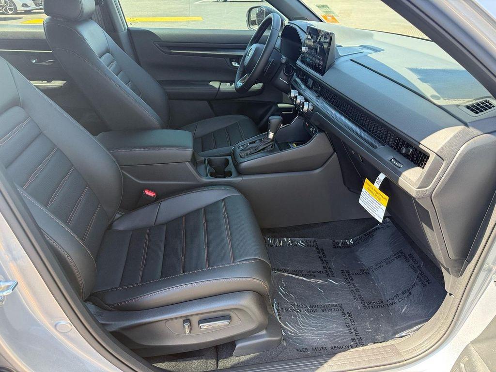 new 2025 Honda CR-V Hybrid car, priced at $38,880