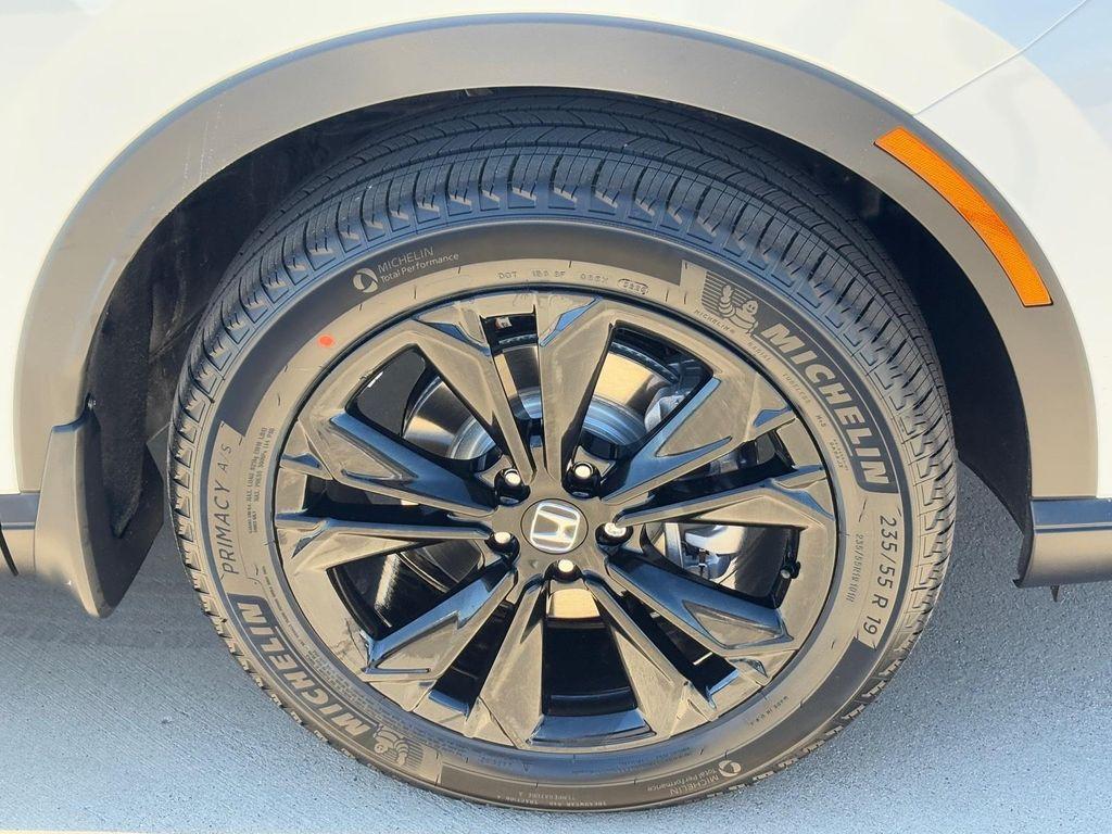 new 2026 Honda CR-V Hybrid car, priced at $41,481