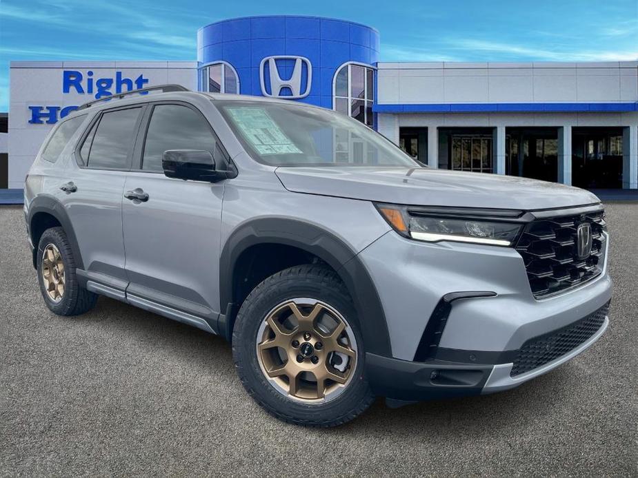 new 2024 Honda Pilot car, priced at $50,050