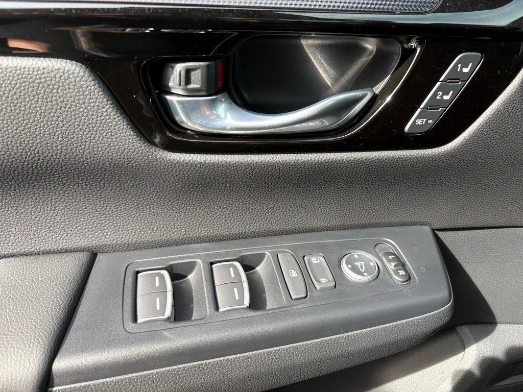 new 2026 Honda CR-V Hybrid car, priced at $41,050