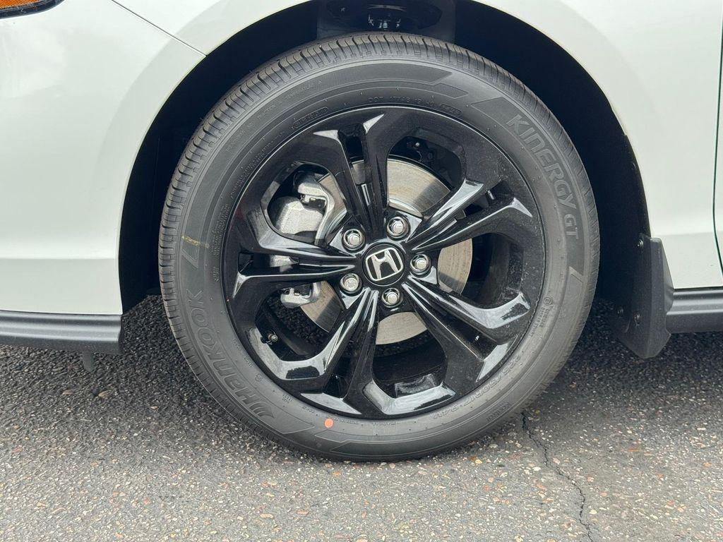 new 2025 Honda Accord car, priced at $30,996