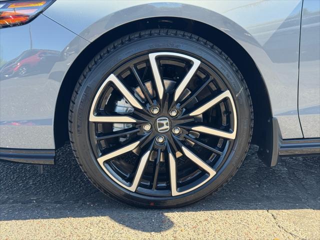 new 2025 Honda Accord Hybrid car, priced at $38,416